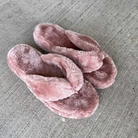 Slippers - Picture 2 of 2